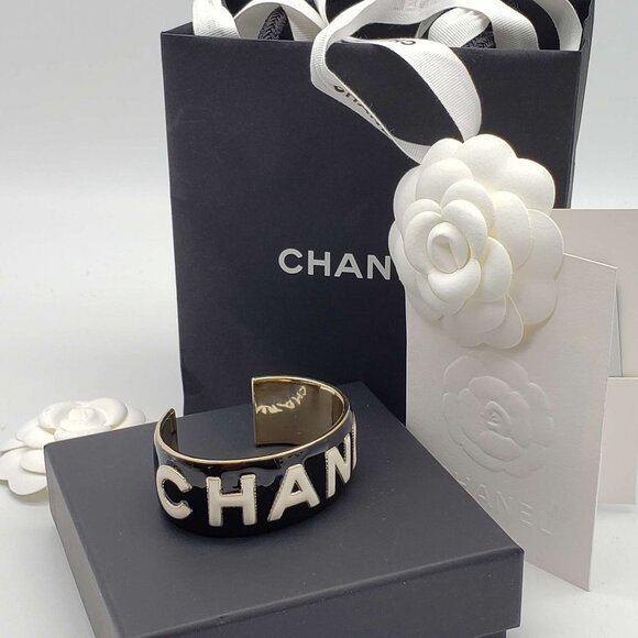 100% Authentic CHANEL BANGLE Brand New - Picture 16 of 16